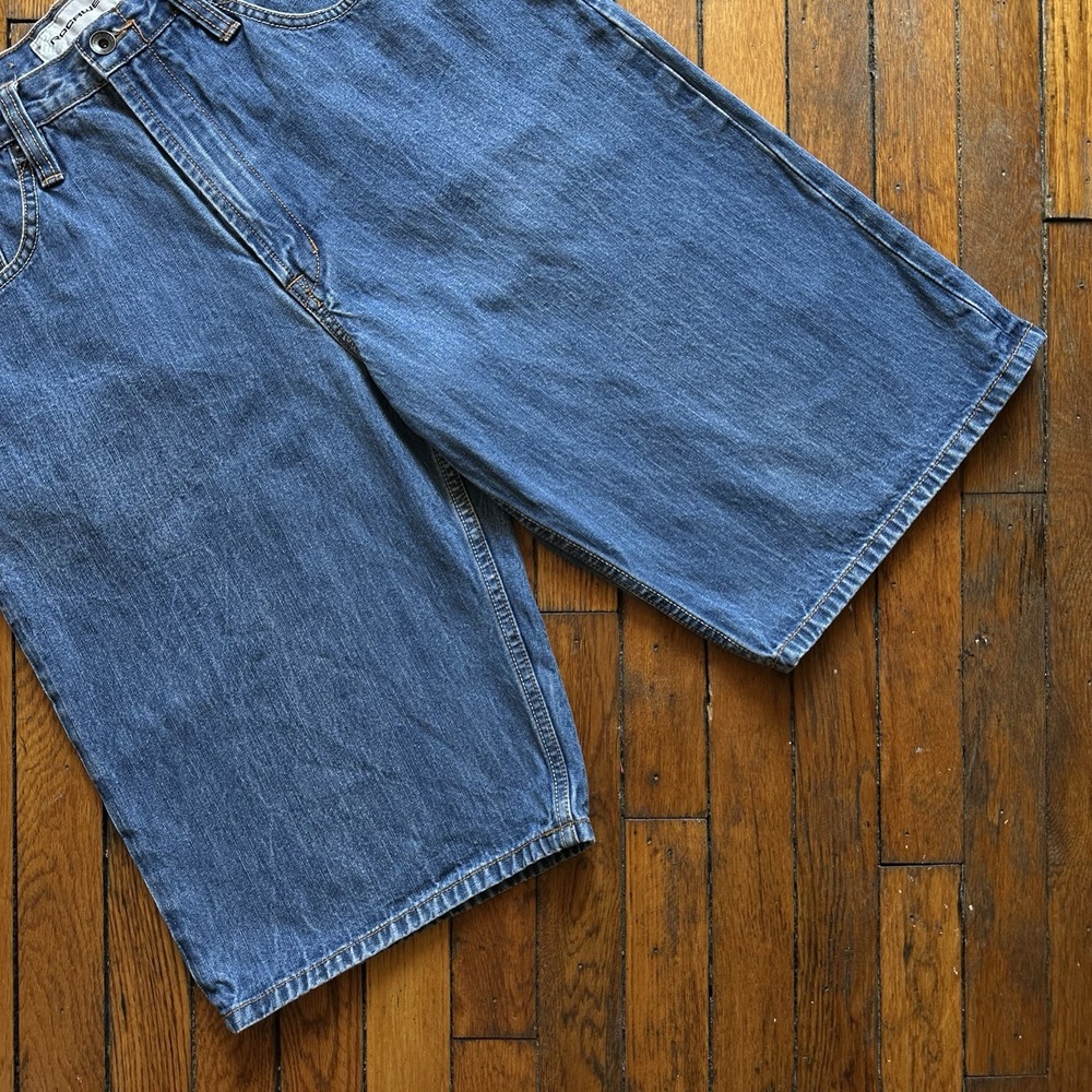 Vtg Y2K Rocawear Huge‎ Wide Leg Jean Shorts Men 34 Knife Pocket Hip Hop Baggy - Picture 4 of 9